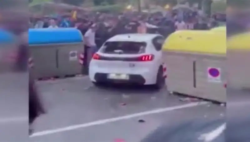 Spor Dolu Gecede Skandal: Taraftarlar Arasına Daldı, 13 Yaralı!