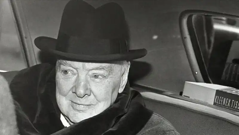Tarihi Churchill Bekar Evi Satışta: Fırtınalı Bir Geçmişin Peşinde