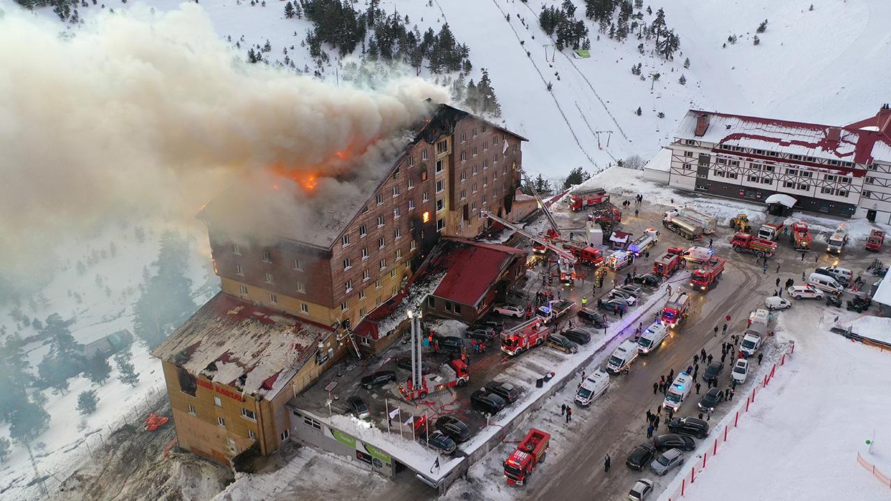 Kartalkaya Kayak Merkezi'nde Otel Yangını