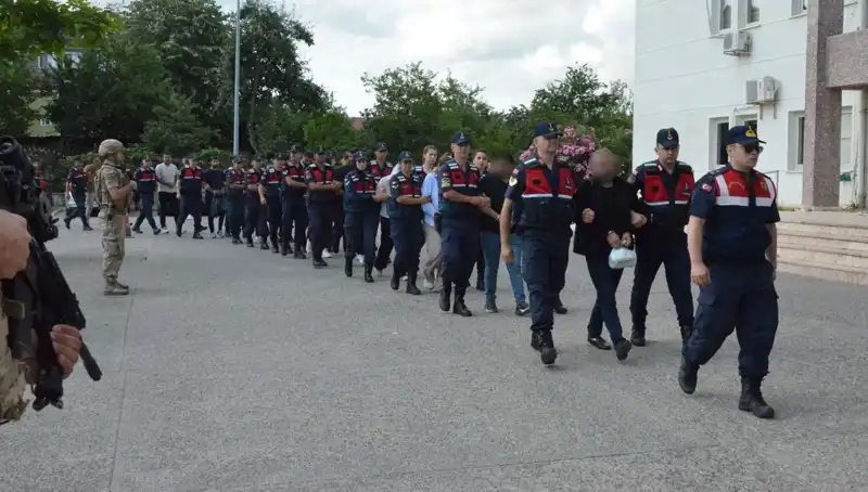 Hacizli Araçları Yeniden Tasarlayıp Satışa Sunan Şebeke Çökertildi!
