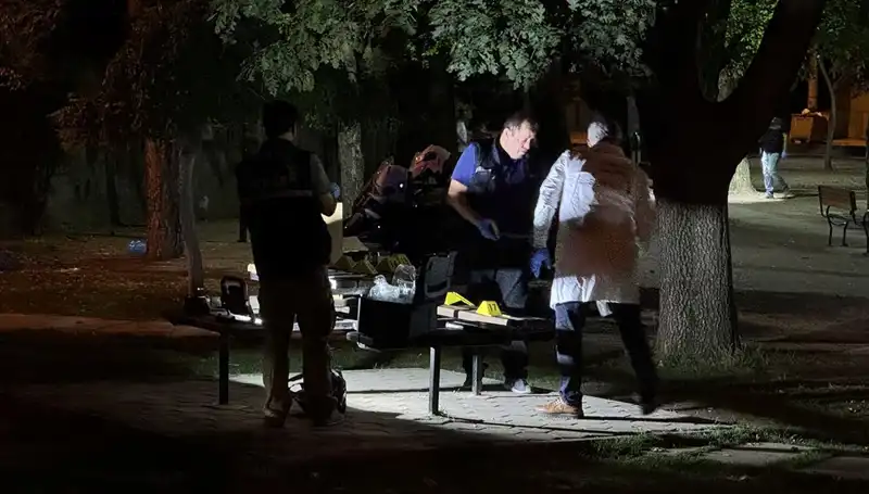 ** Şok Edici Husumet: Kanlı Çatışmada 1 Kişi Hayatını Kaybetti, 2 Yaralı!**