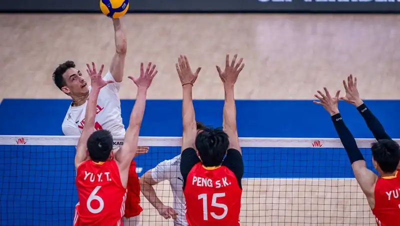 Türkiye'nin Filenin Efeleri, Tarihinde İlk Galibiyetle Coşuyor!