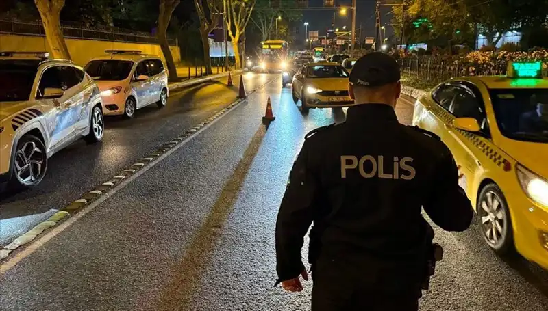 Huzur İstanbul Uygulaması: 1011 Gözaltı ile Yıldızlar Geçidi!