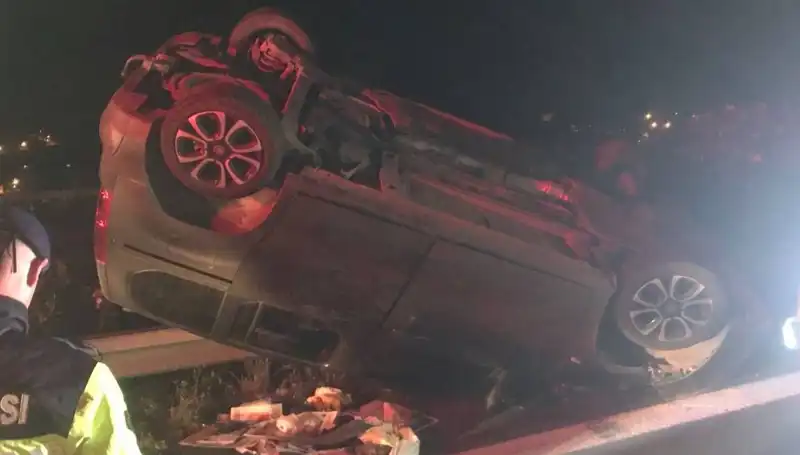 Osmaniye'de Korkunç Kaza: TIR'a Çarpan Otomobilde Beş Yaralı