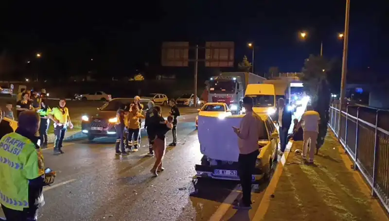 Otoyolda Şok Eden Kaza: İki Çocuk Ve İki Yetişkin Yaralandı!