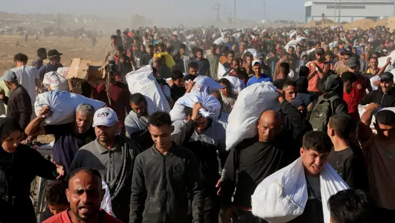 İsrail Ordusu Han Yunus'ta Kuşatma Harekatında 15 Kilometrelik Koridor Açtı