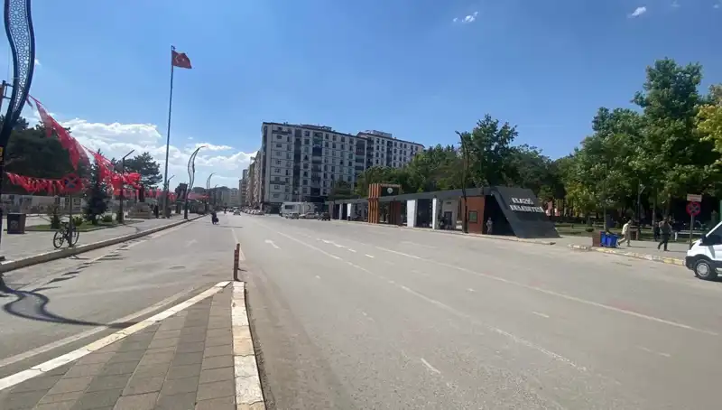 Elazığ Sokaklarında Mükemmel Huzur: Boş Sokakların Ardındaki Sebepler
