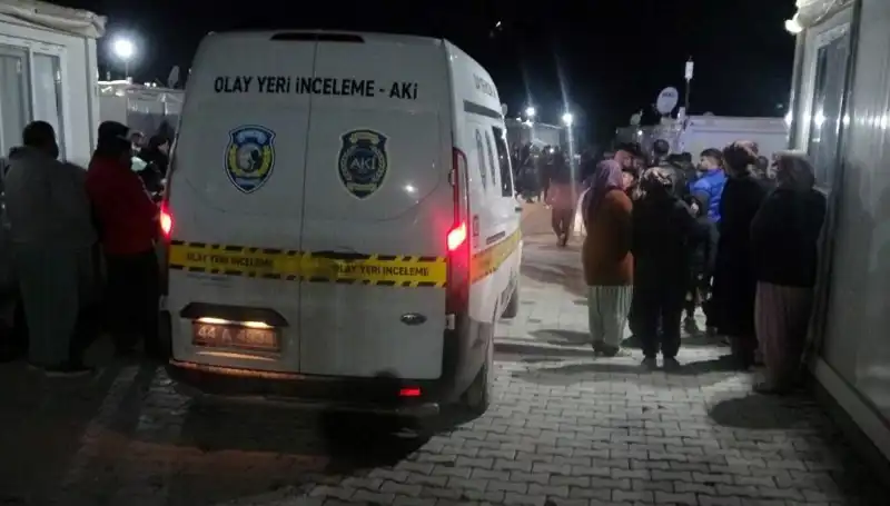 Silahlı Kavga: Husumetliler Arasında Kanlı Çatışma Gerçekleşti!