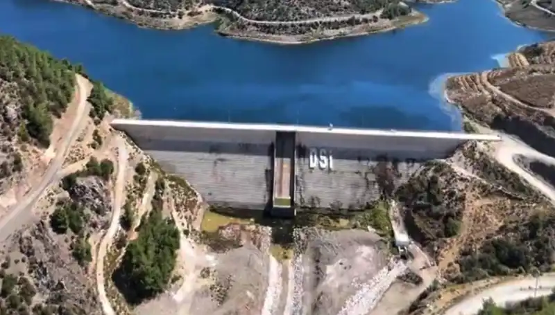 Çeşme İçin Su Hasreti Tarih Oluyor: Kesintilere Son!