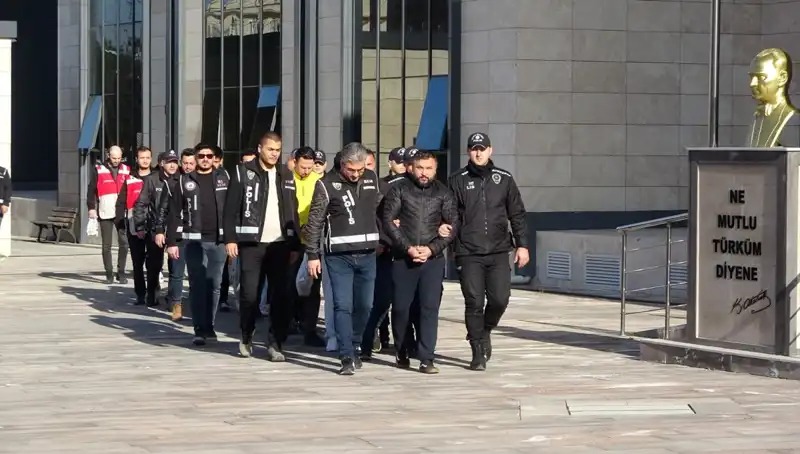 Balyozla Kavga Eden Şüpheliler Serbest Bırakıldı: Kamuoyundan Tepkiler Yükseliyor