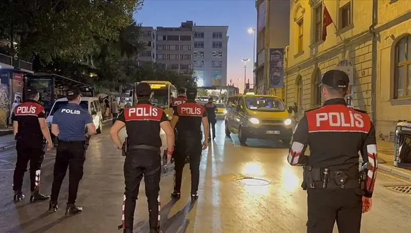 Megakentte Şok: 4 Saatte Yüzlerce Gözaltı ile Asayiş Operasyonu
