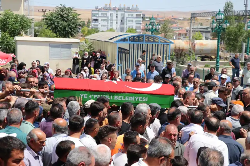 MHP'li Belediye Başkanı Son Yolculuğuna Uğurlandı, Şehir Matem İçinde