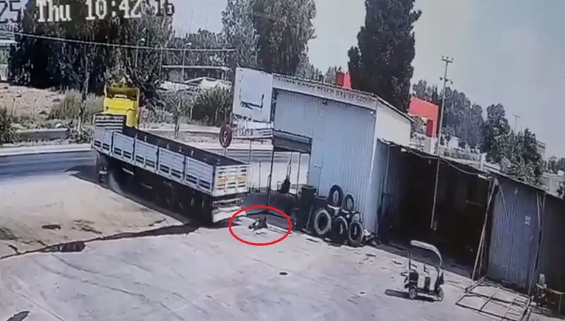 Genç İşçinin Korkunç Ölümü: Tamirhanede TIR Faciası